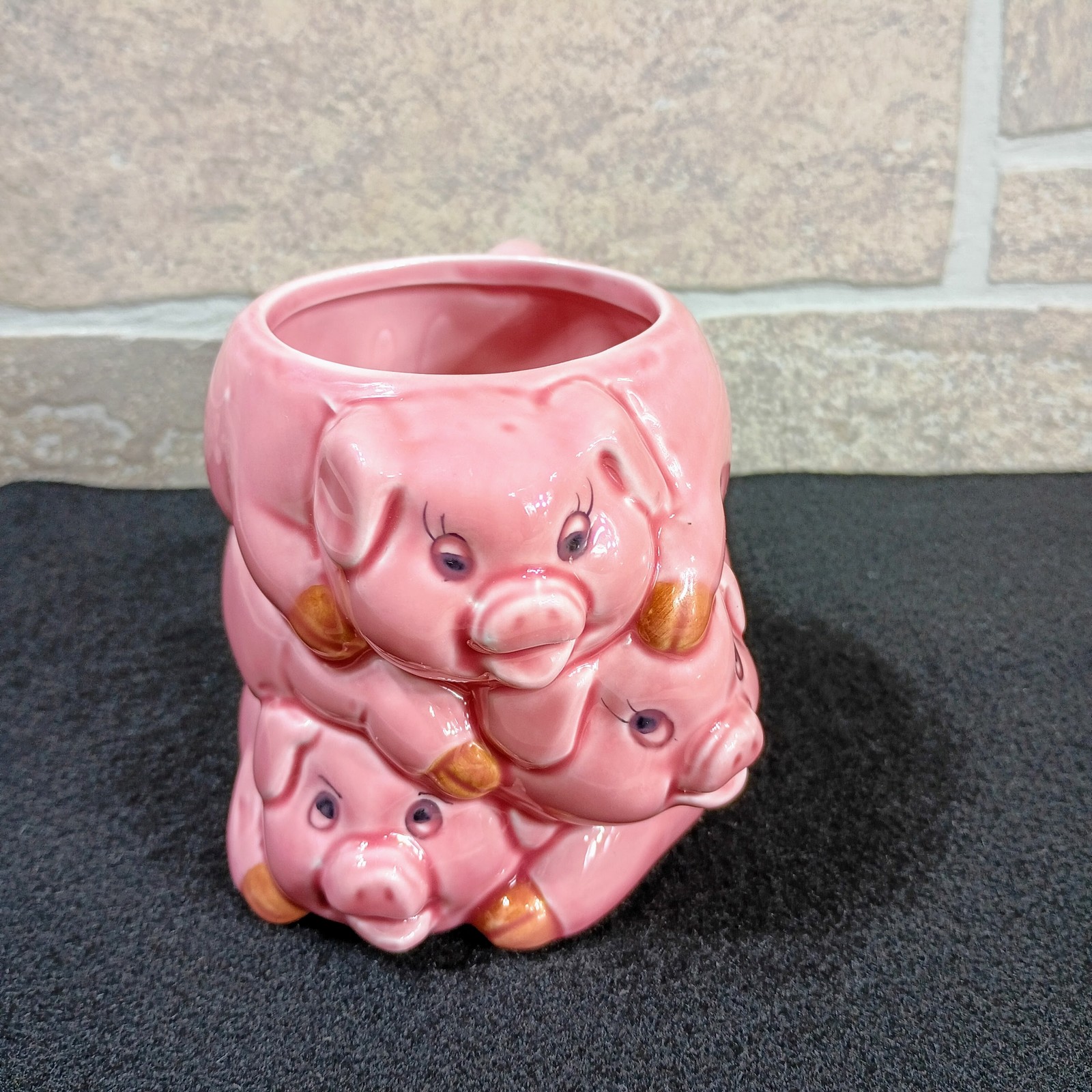 Pink Pig Stack Figurine Mug MSR Imports Inc. Made in China Ceramic Collectible