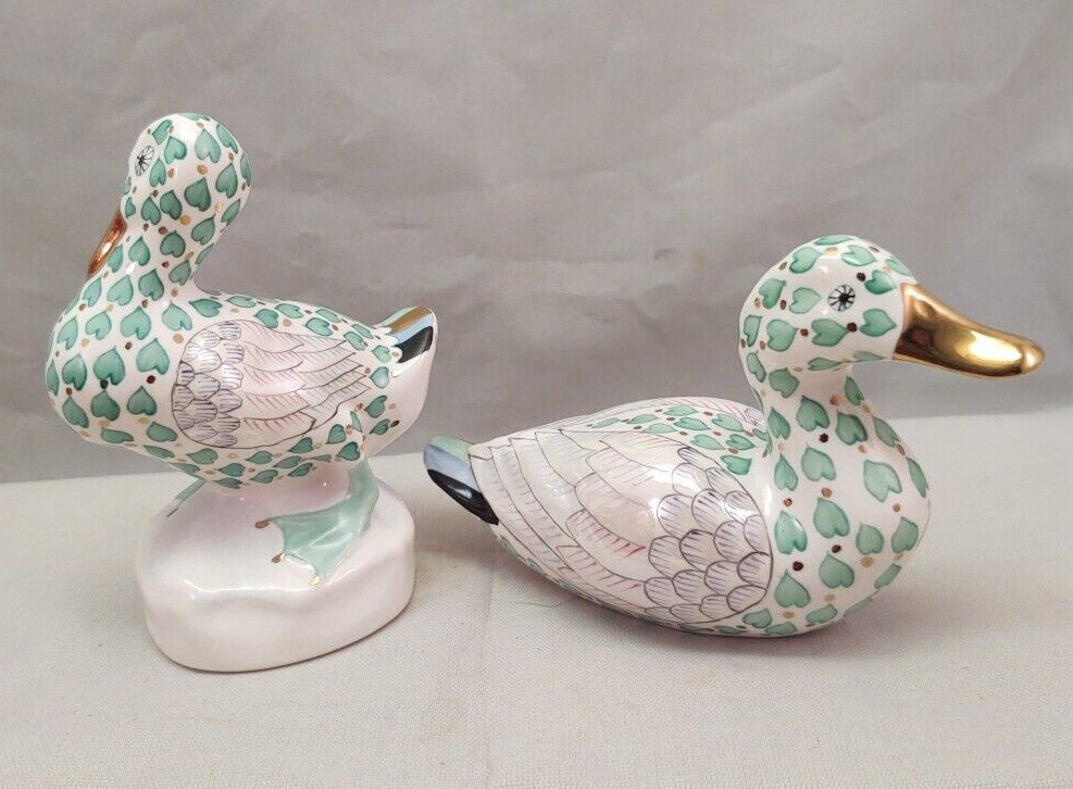 Hungary Figurines -Kocsis Pair of Ducks green hearts ~Mint~