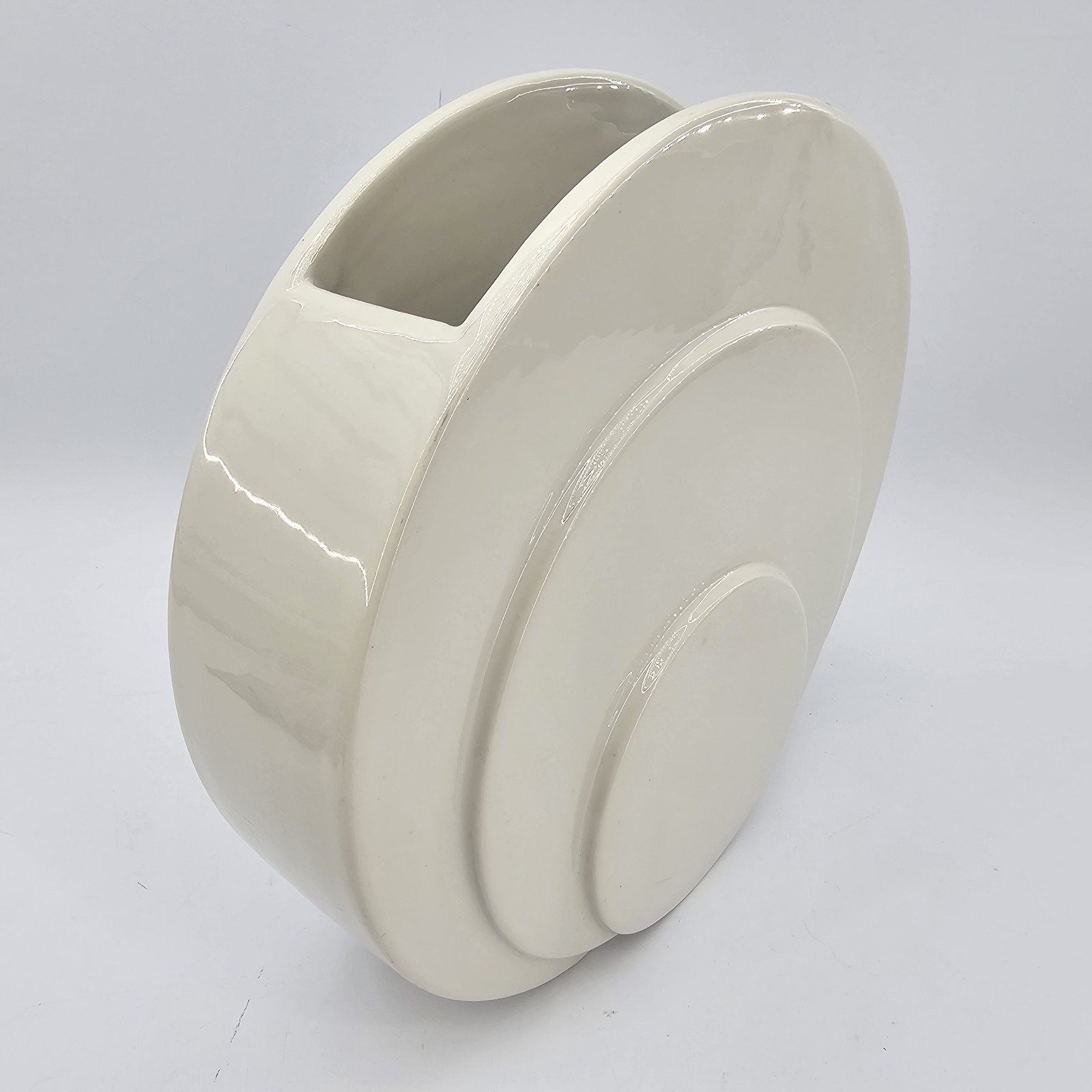 Vintage 1930’s Art Deco White Circle Disc Vase by TAC Trenton Potteries