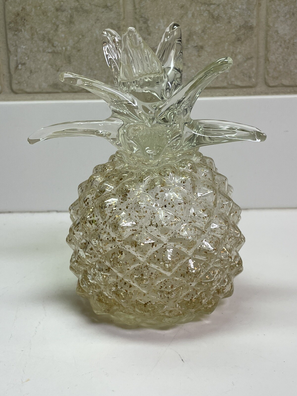Handblown Glass Pineapple – Clear w/Gold Flecks