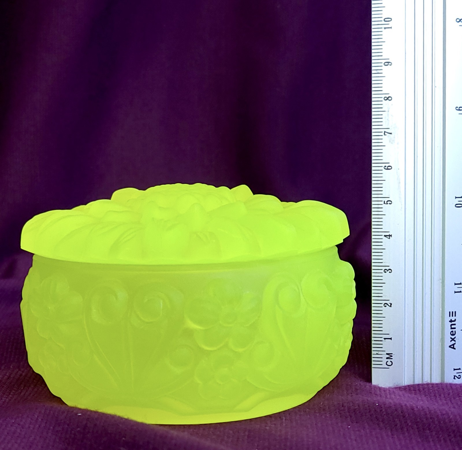 Uranium Glass Box Flowers Style Vaseline Yellow Matte Jewelry Box Art Deco