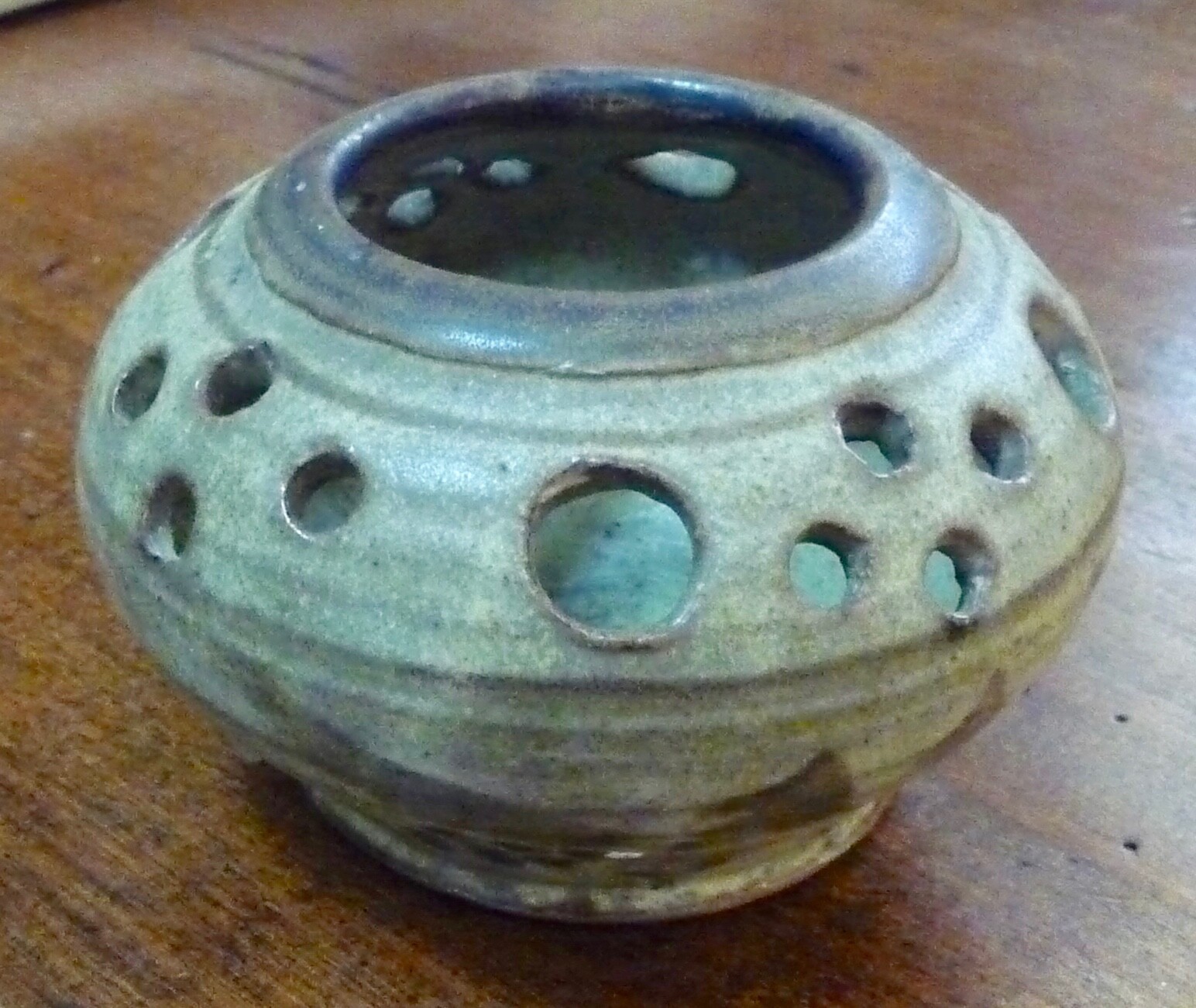 Charmouth Pottery POTPOURRI/POSY BOWL-1960’s-2.1/2″ Tallx3.3/4″ at Widest Point