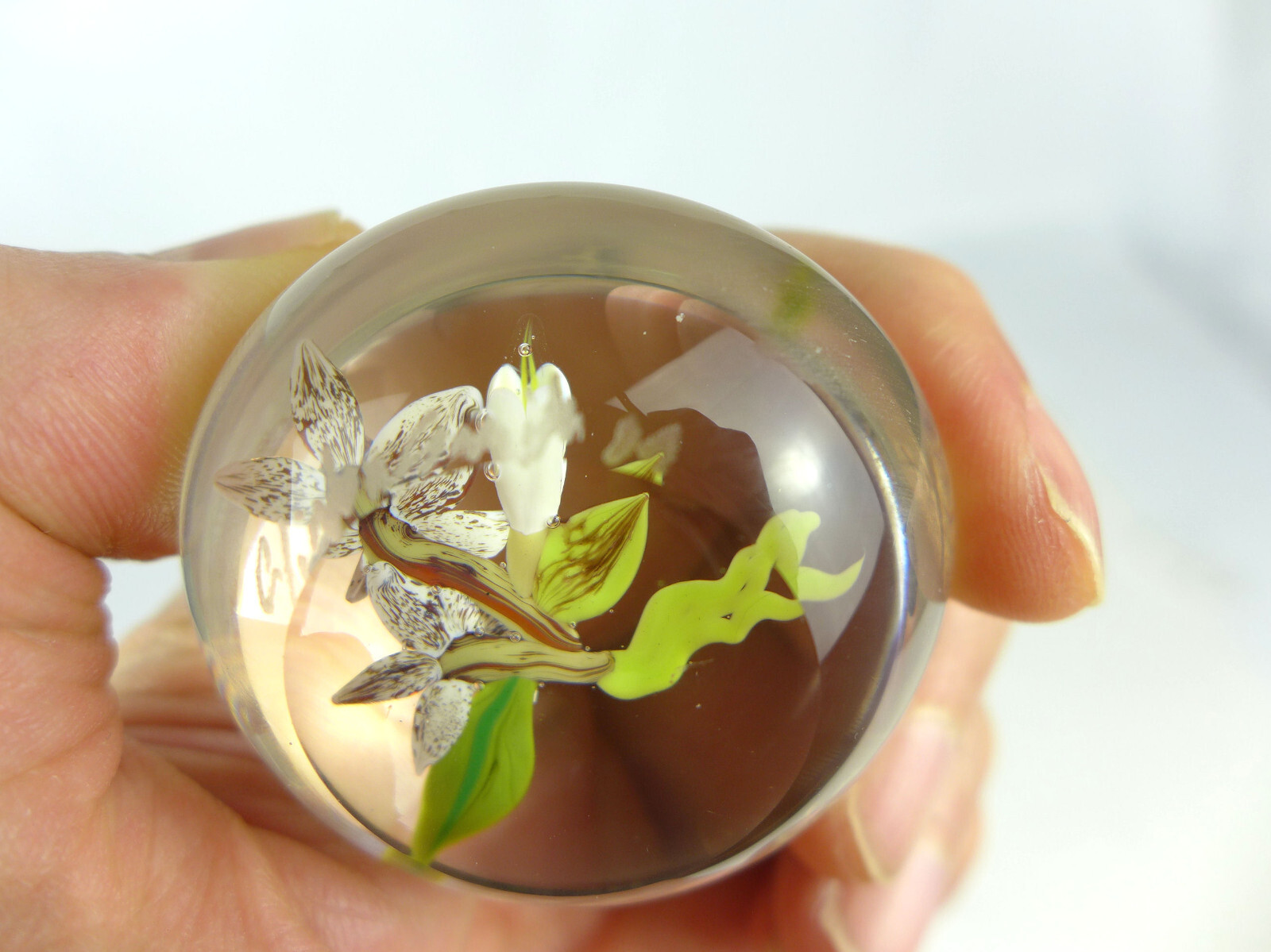 Early Clinton Smith Art Glass spotted flower Paperweight