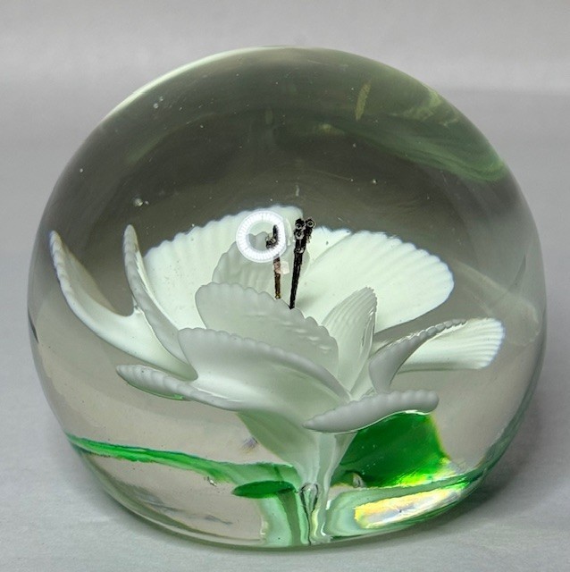 2 pc Art Glass Paperweight Lampwork Floral, Flower Design 3″ and 2.5″ Two Sizes