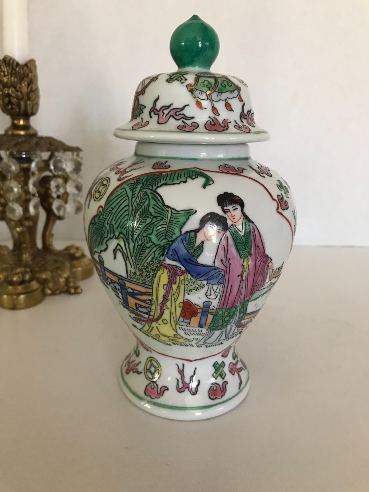 Vintage Fenton Famile Rose style ginger jar, Nora Fenton Rose Medallion vase urn