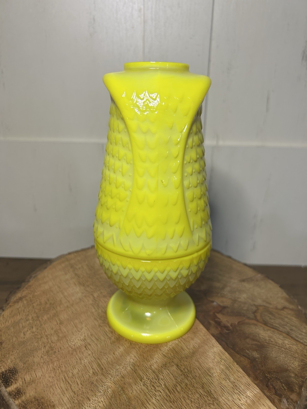 MOSSER VIKING MOLD DANDELION YELLOW GLASS OWL FAIRY LAMP LIGHT NEWEST RELEASE