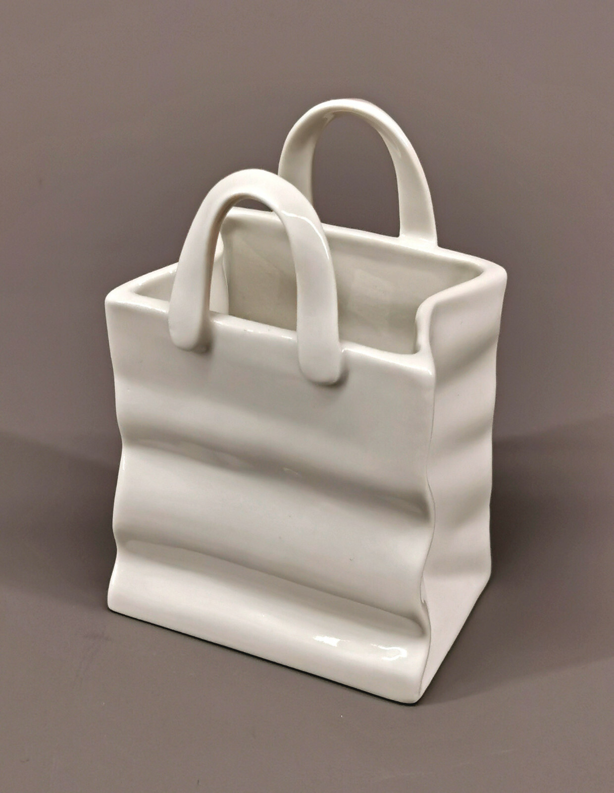 9924140-s Wagner&Apel Porcelain Bag Vase Thuringian Forest 2 13/16x2x4 1/8in
