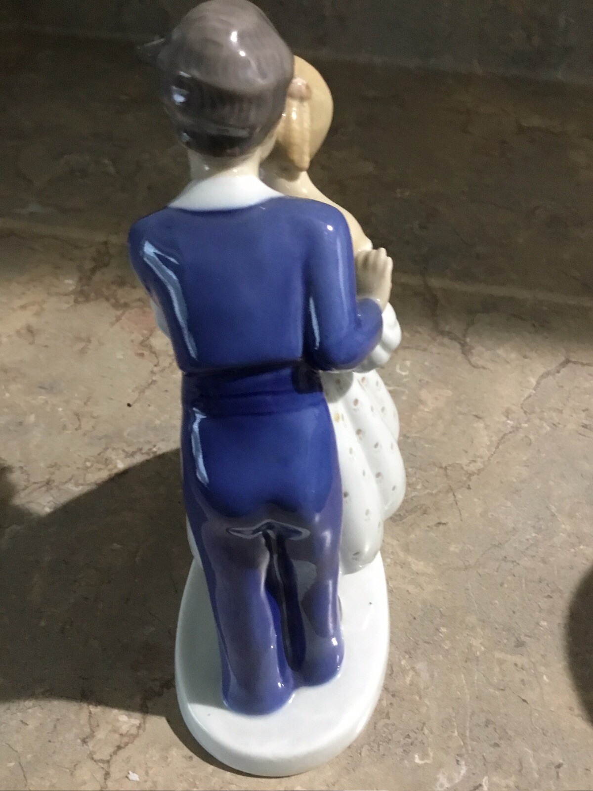 Vintage Bing & Grondahl Denmark “FIRST KISS” Boy Kissing Girl #2162 NO BOX
