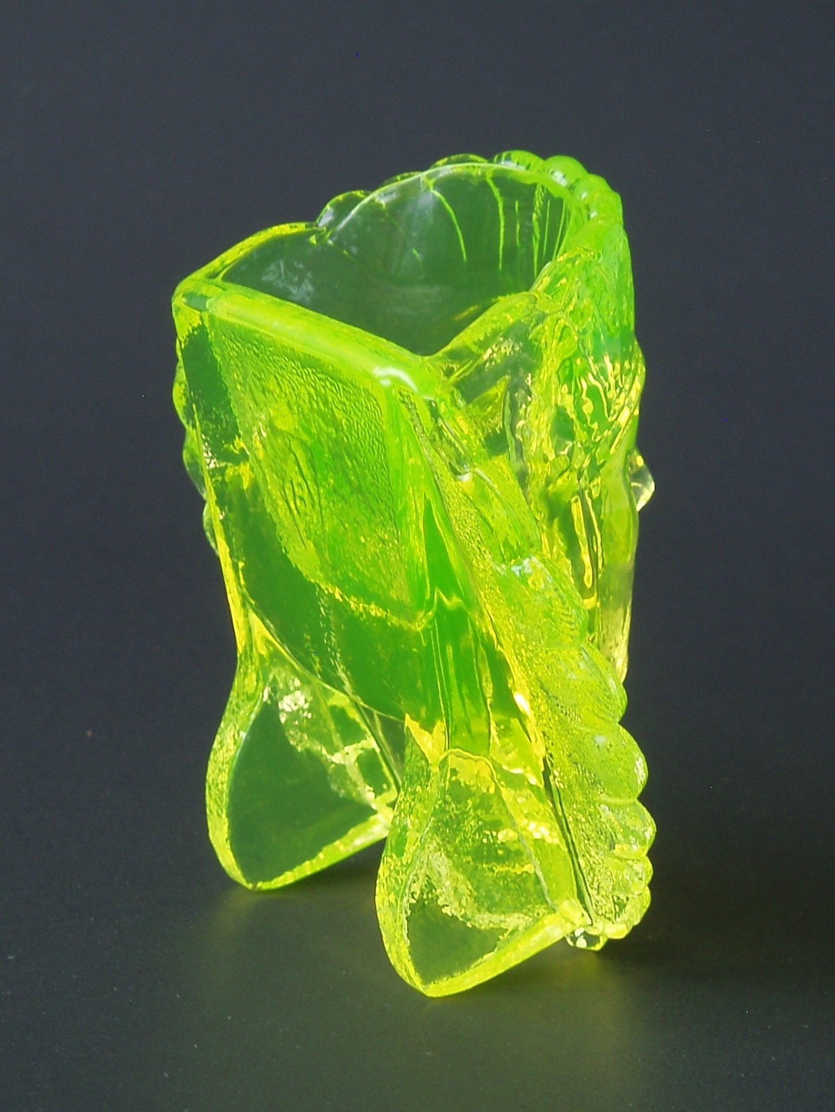 Boyd Uranium Glass Indian Chief Head Toothpick Holder Canary Yellow Transparent