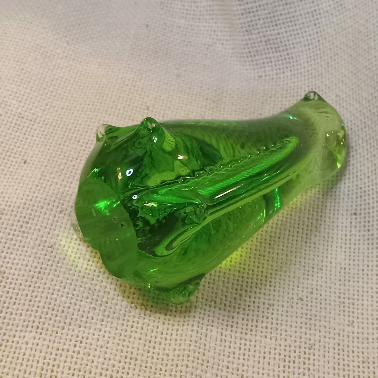 Green Art Glass Penguin Paperweight Figurine Hand Blown Decorative