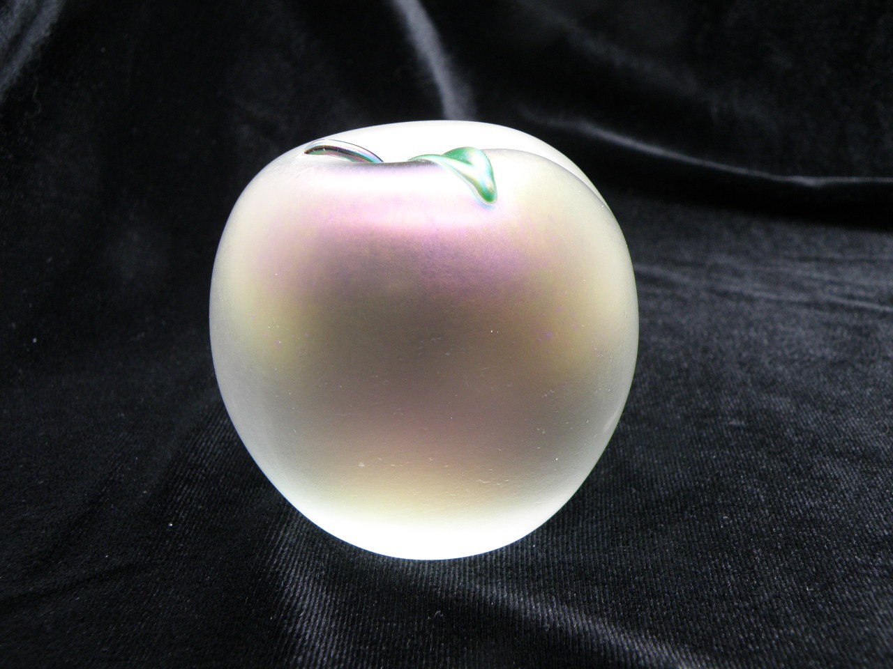 Vtg Zellique Studios Iridescent Frosted Glass Apple 1999 Artist Signed Morel