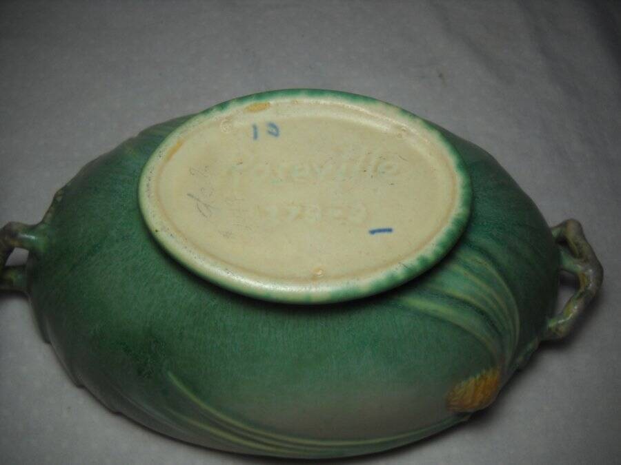 1935 Roseville Pinecone Handled Oval Green 9.5″ Bowl #279 No Chips or Cracks