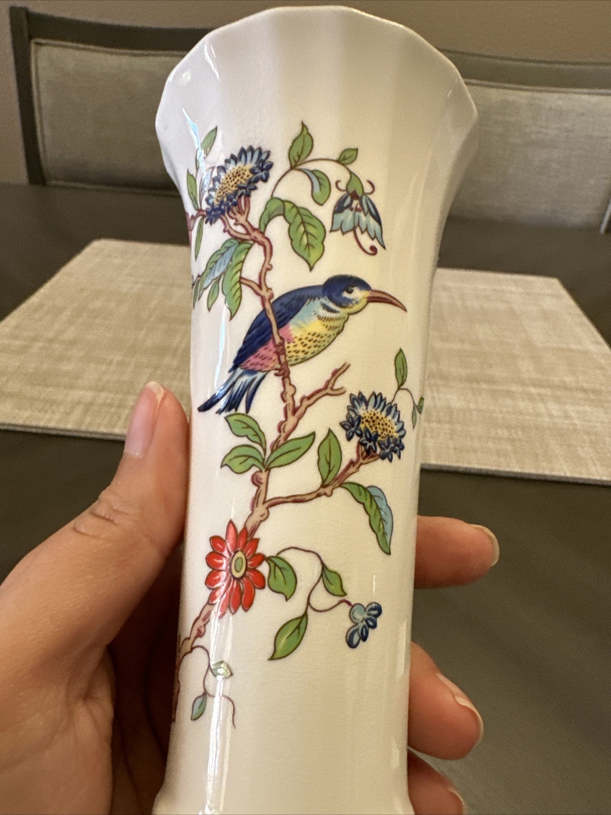 6 1/8″ AYNSLEY PEMBROKE PATTERN FLORAL BIRD VASE Beautiful RARE