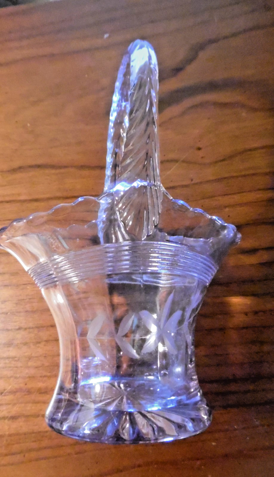 VINTAGE ELEGANT 6” CLEAR GLASS ETCHED BRIDAL BASKET WITH FLORAL DESIGN