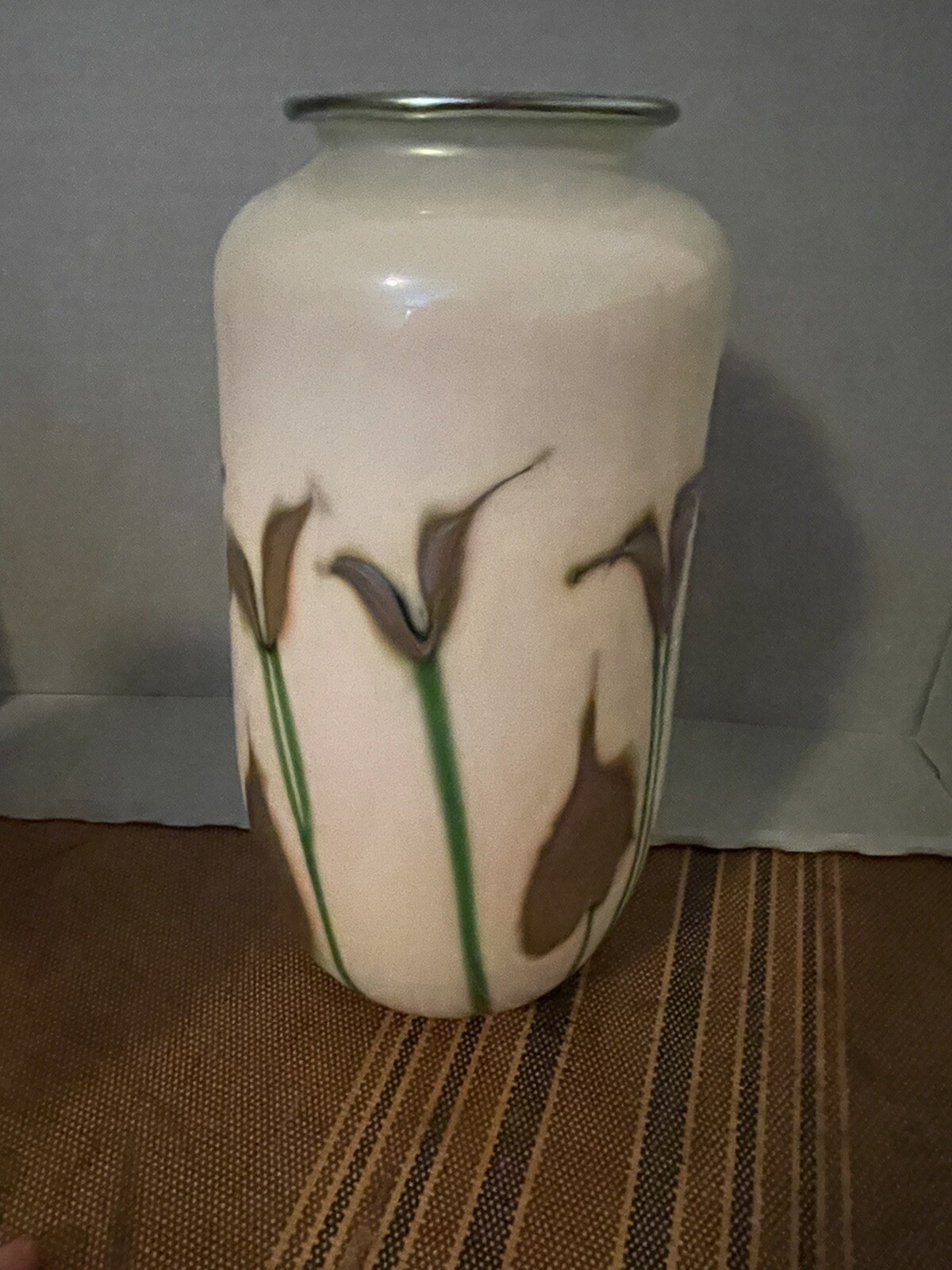 Signed CHARLES LOTTON Early Opal Hearts Flowers & Vine 1977 Art Glass Vase 8.5”