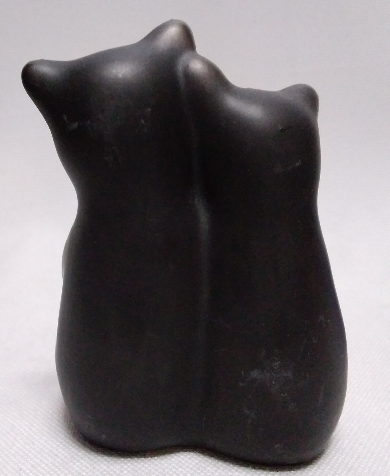 Vtg PIGEON FORGE POTTERY Matte Satin Black Bear Cubs Figurine