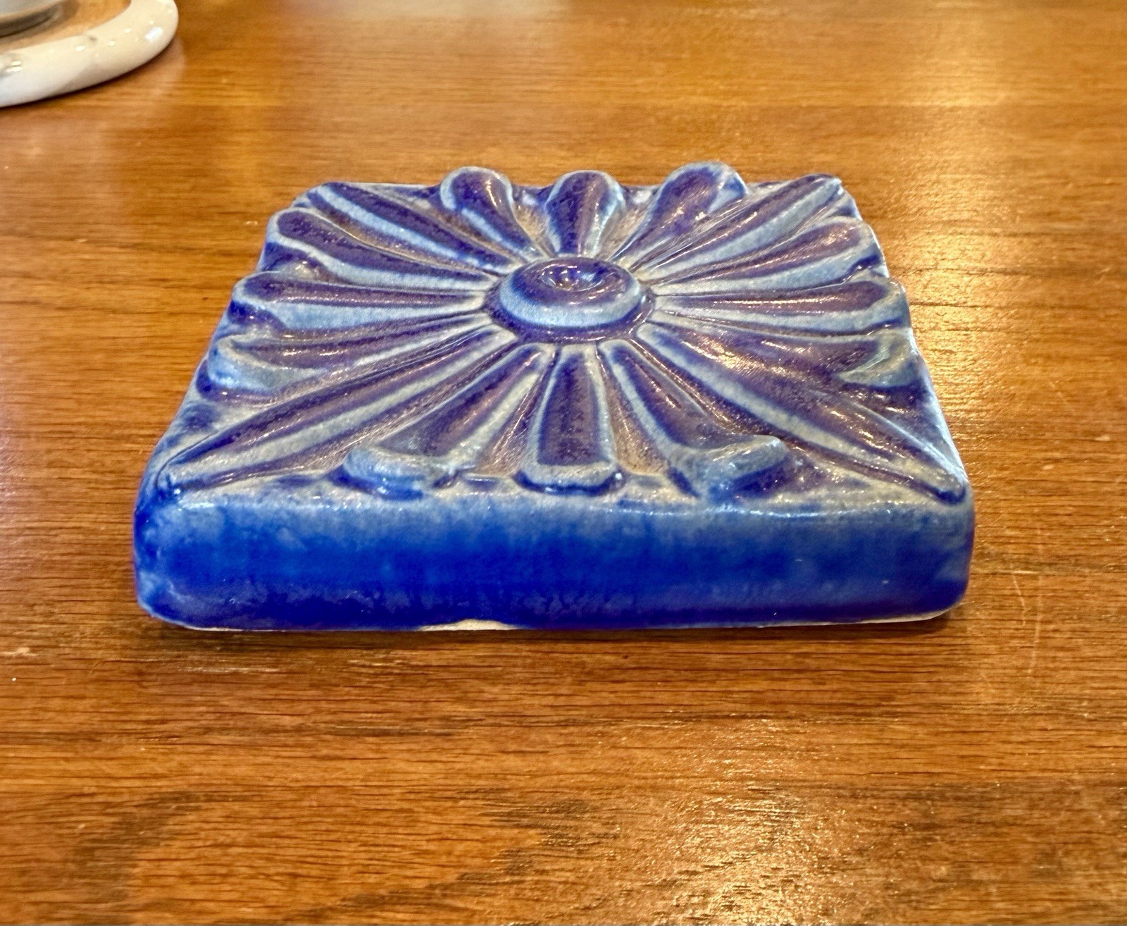 Pewabic Pottery Art Tile 2011 Detroit blue sunflower daisy Flower Very Nice