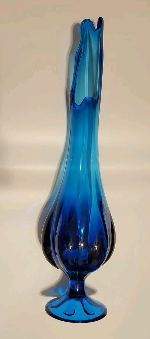 Viking Epic Bluenique 5 Fingered Swung Vase 18 5/16″ H 6 Petals MCM Mint!