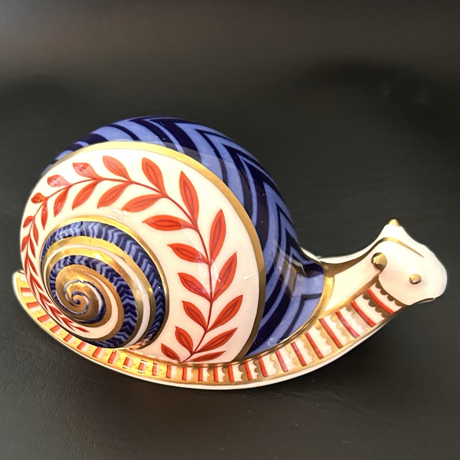 Royal Crown Derby Imari Snail Paperweight Gold Stopper 1989 England Bone China