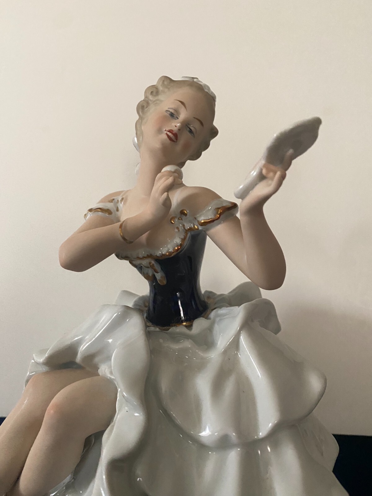 Wallendorf German Vintage Figurine (large)