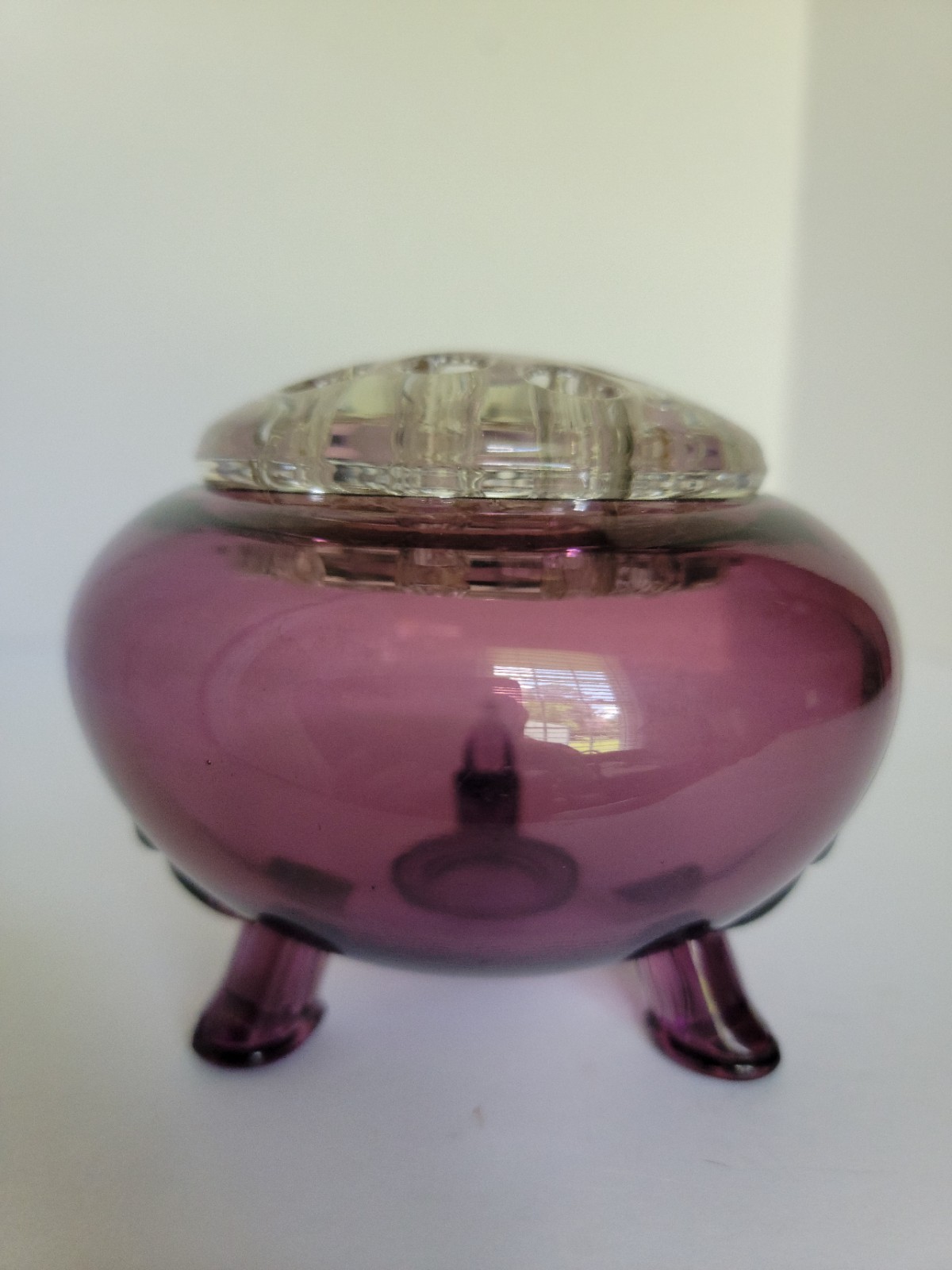 VTG Viking Glass 3 Footed Flowerlite Amethyst Rose Bowl with Flower Frog