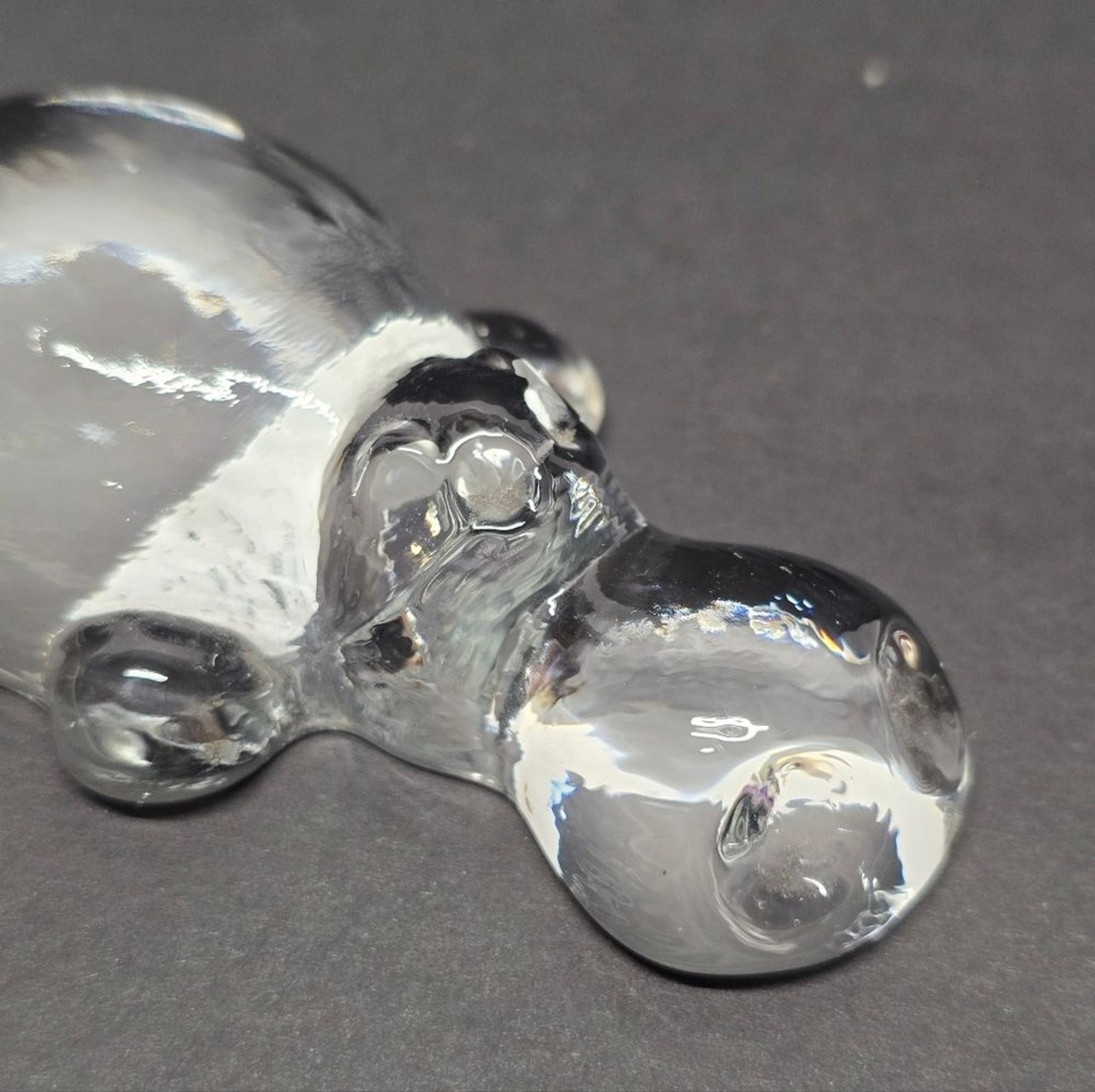 Vintage Leonardo Glass Baby Hippo Figurine Paperweight Desktop Decor As Is