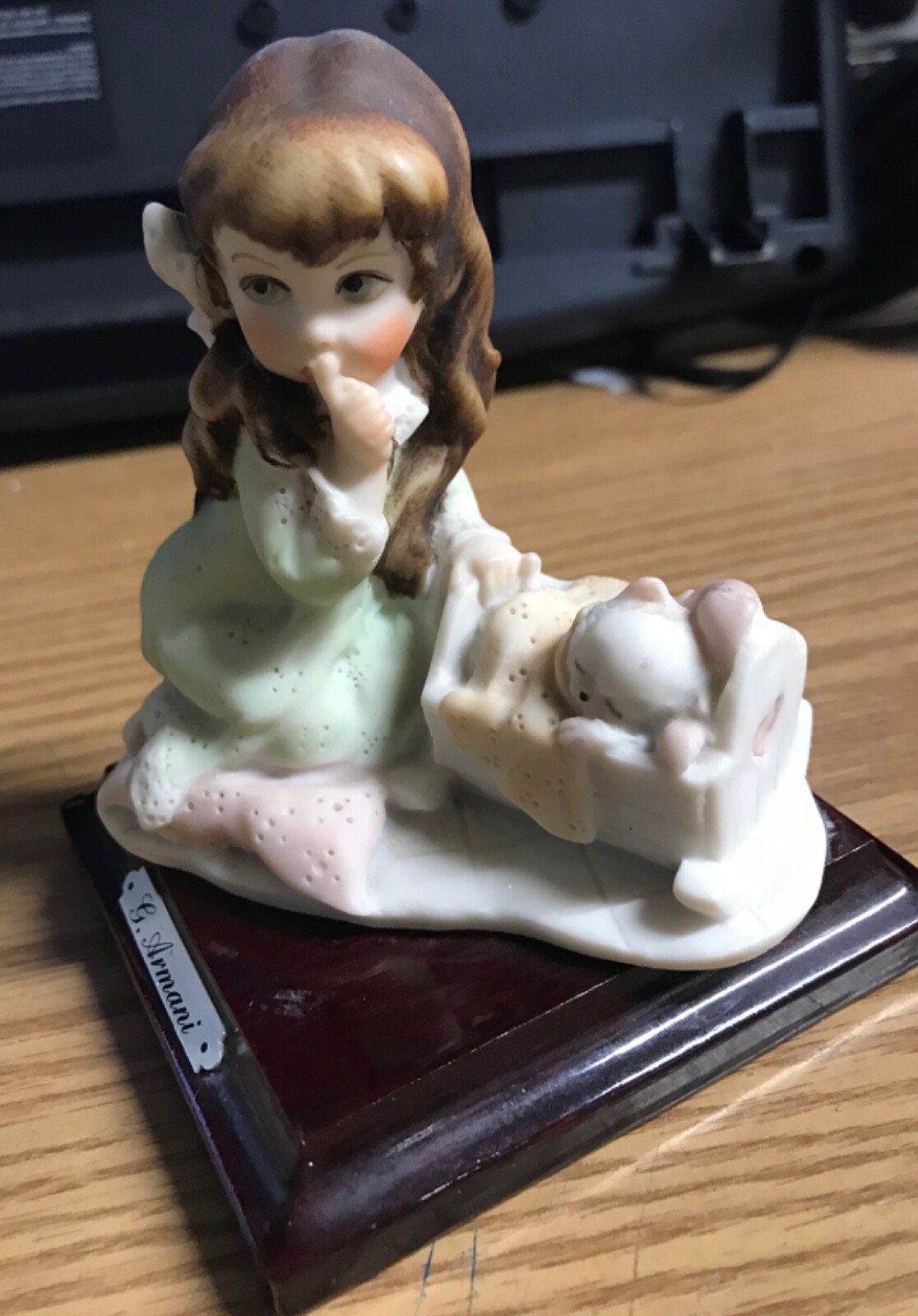 Giuseppe Armani 1987 Little Treasures Girl w/ Kitten Italy Capodimonte