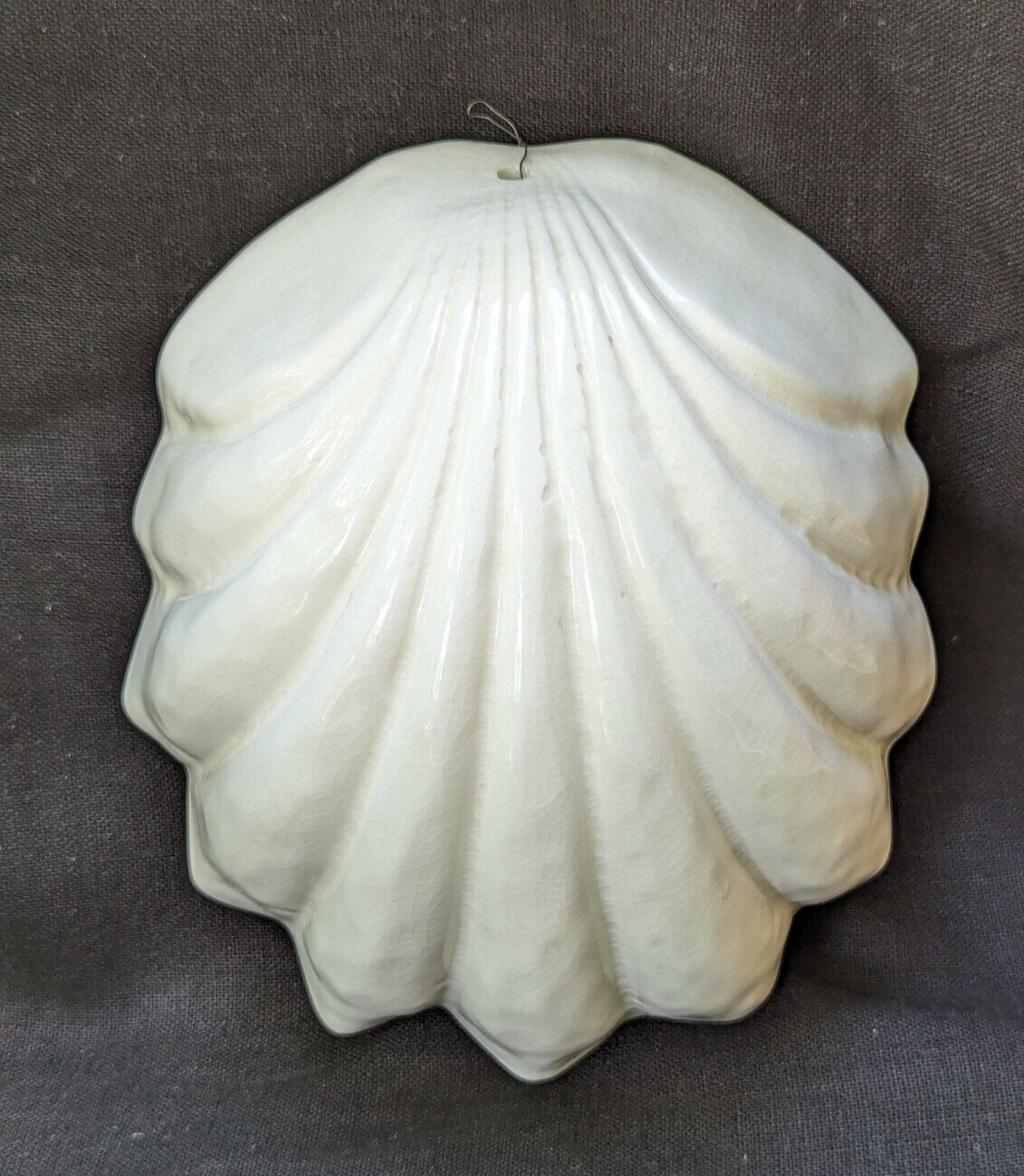 VTG CERAMIC POTTERY CLAM SHELL MOLD BOWL HALDON GROUP JAPAN WHITE WALL HANGING