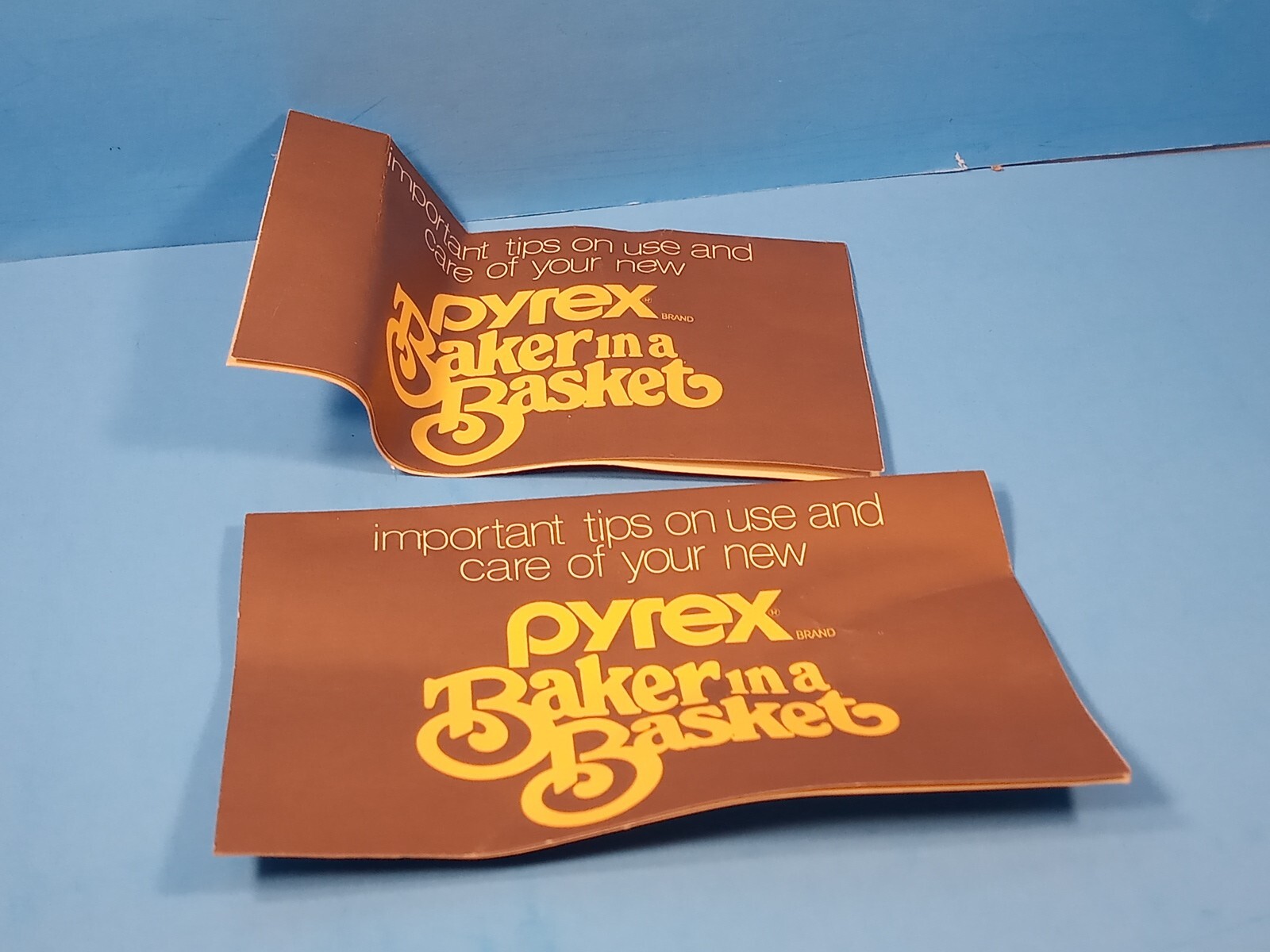 Pyrex Fireside In A Basket 2-QT Cassarole & Woven Basket New Vtg 70’s Corning