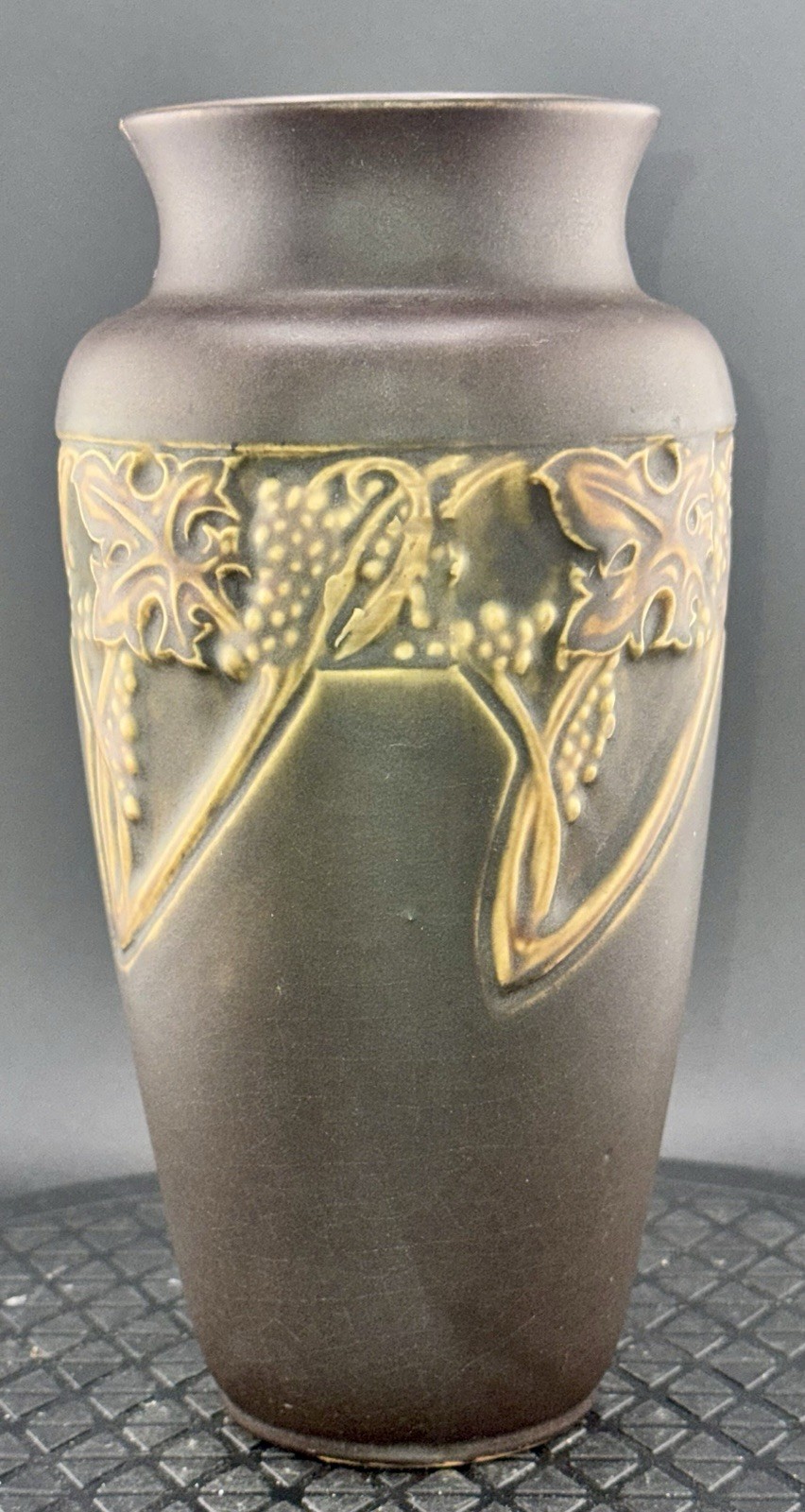 ROSEVILLE ROSECRAFT VINTAGE 9” VASE W/CHIP & REPAIR AT RIM. FRAGMENT INCLUDED