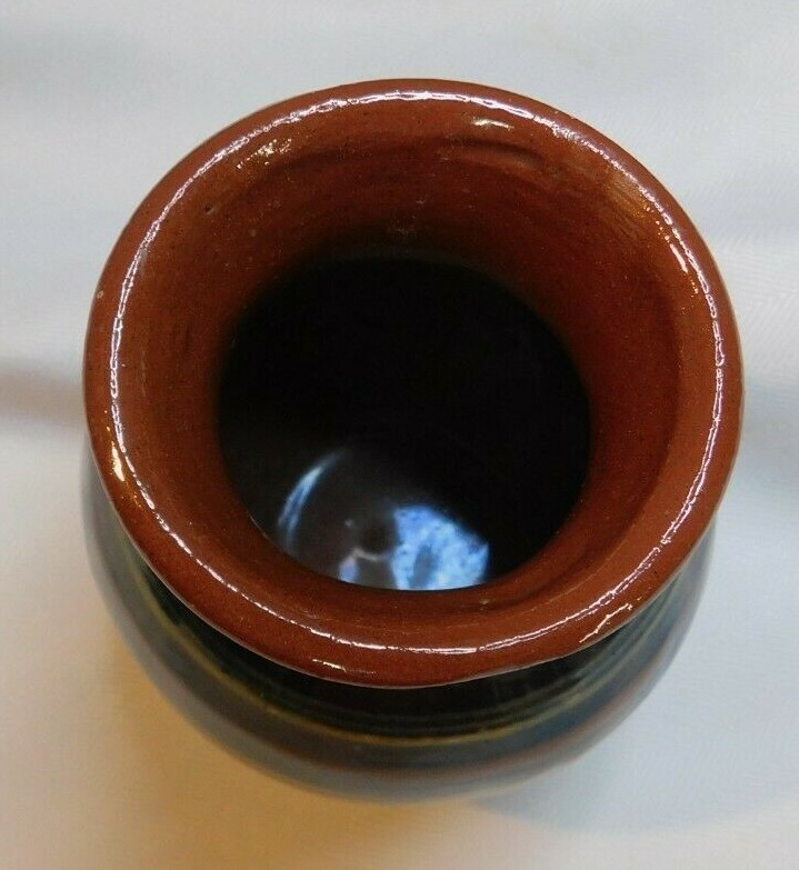 VINTAGE REDWARE POTTERY VASE WITH STRIPES ~ 4 7/8″ TALL X 2 5/8″ ACROSS MOUTH