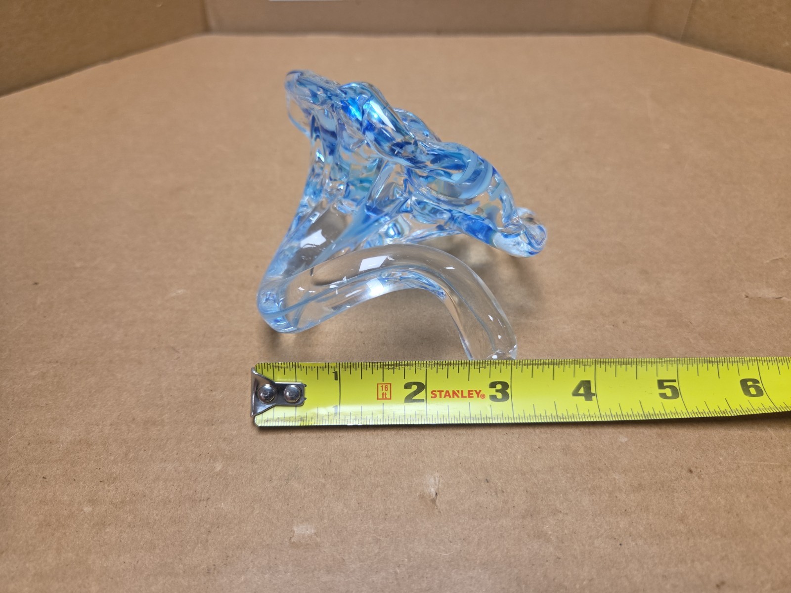Blown Art Glass Flower with Twisted Stem Blue White Immaculate Nice *SEE PICS