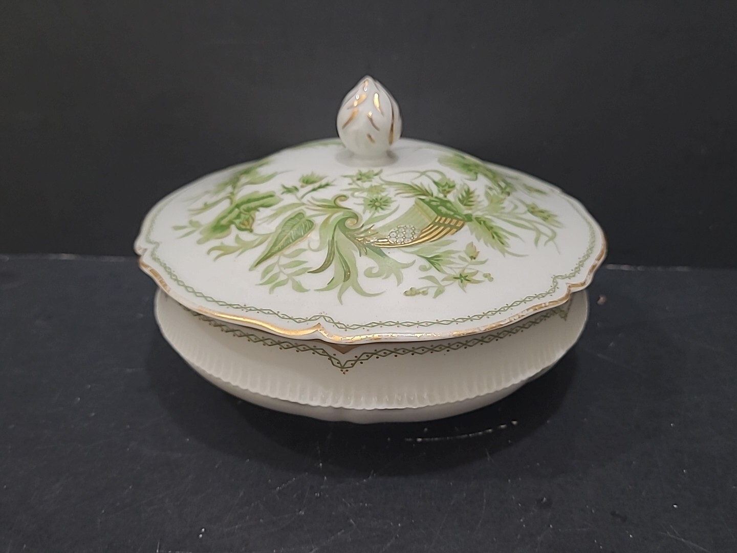 Haviland Limoges France Lidded Vanity/Jewelry Dish 6″ Long