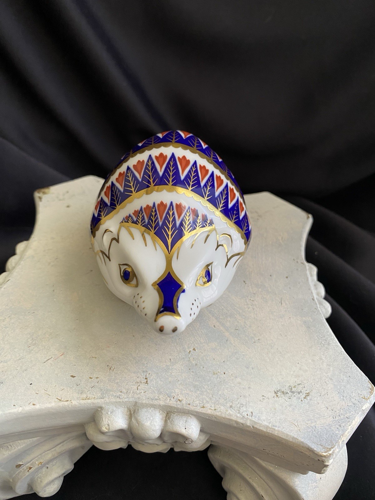 Royal Crown Derby England Old Imari Hedgehog Paperweight Porcelain Figurine 4″