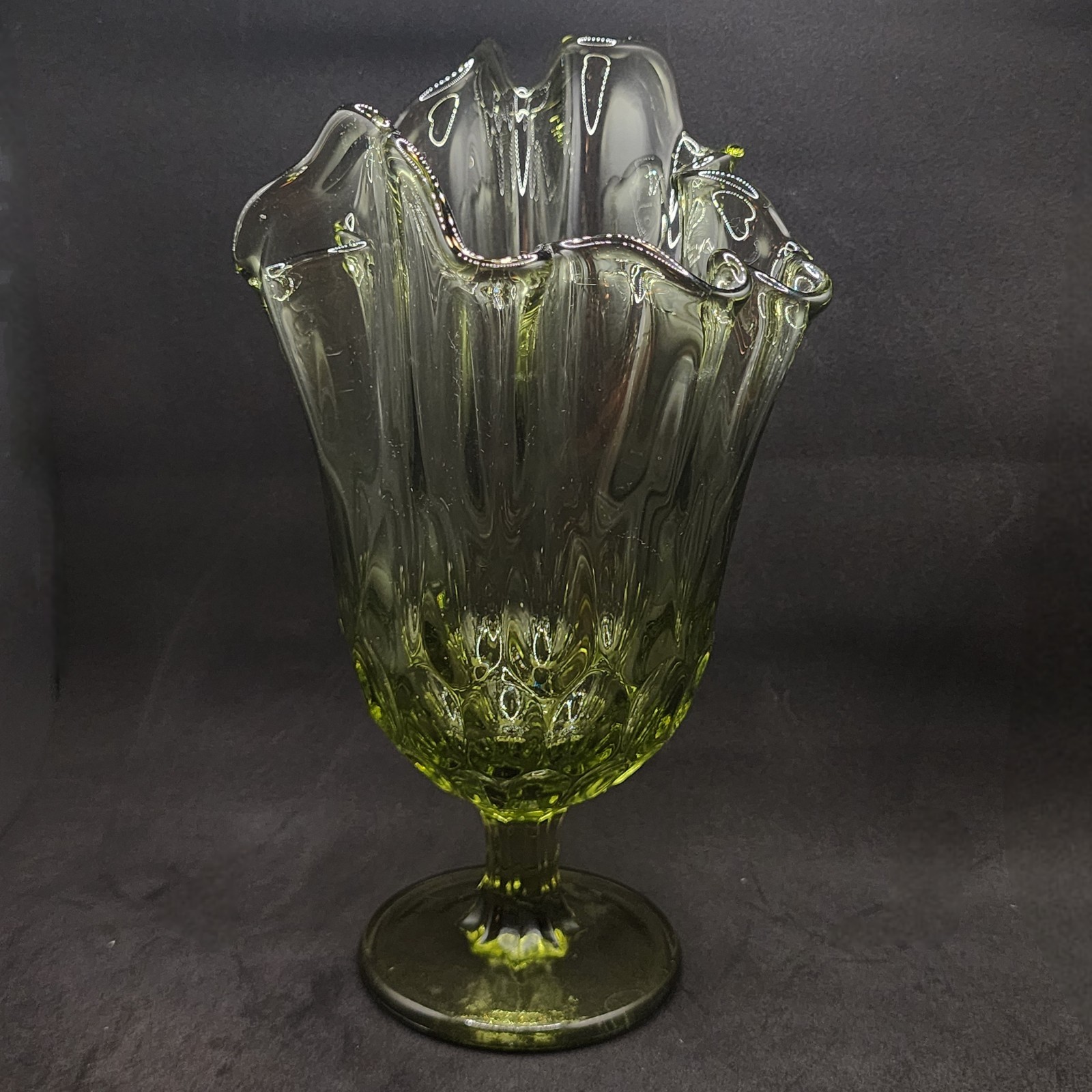 Vtg Fenton Colonial/Avacado Green Sung Handkerchief Glass Vase, Celery, Pedestal