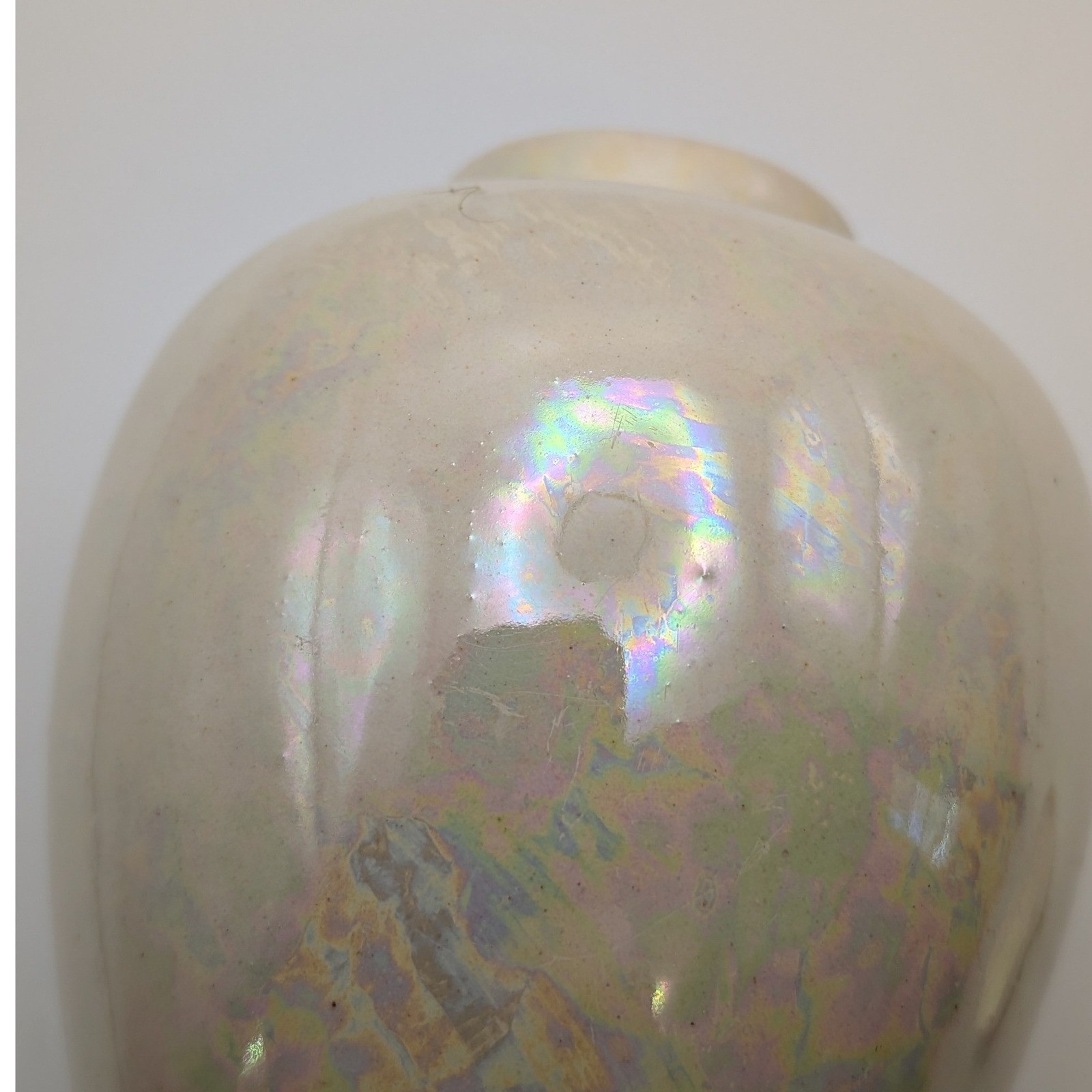 Arnels Vintage Iridescent Ceramic Ginger Jar Lidded White Pearlescent 4in Vase