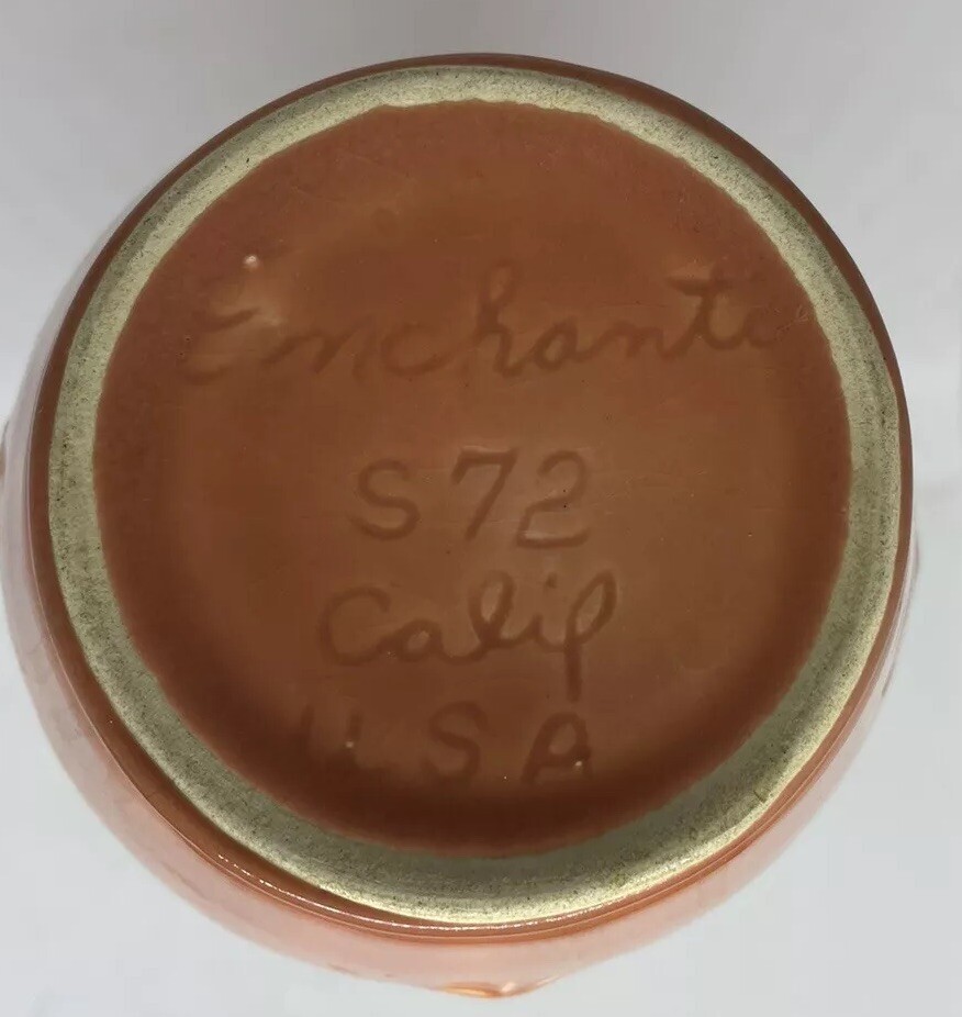 ENCHANTO CALIFORNIA POTTERY VASE S72 STARBURST SIENNA COLORED 9.5 INCHES