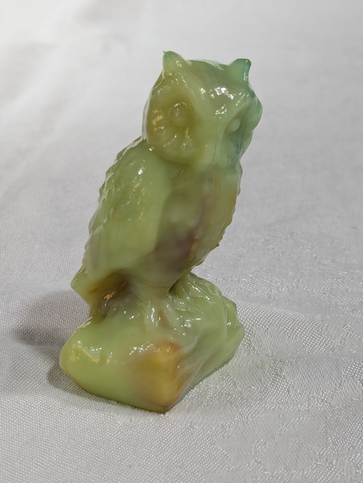 Boyd Uranium Glass Owl Figurine – Green Slag Which GLOWS – Uranium Glass