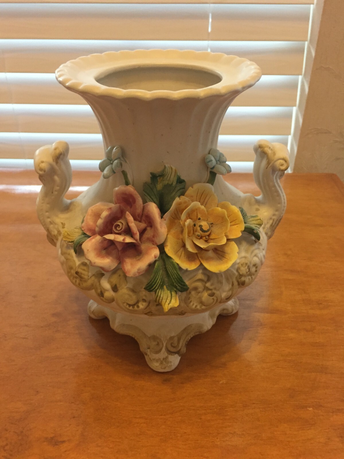 Vintage Capodimonte Vase Roses with handles four felt feet stand 8.5 inches tall