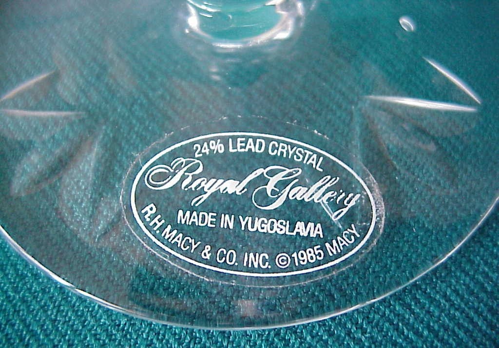 RARE ROYAL GALLERY CHAMPAGNE FLUTE R.H. MACY & CO 1985 24% LEAD CRYSTAL STICKER
