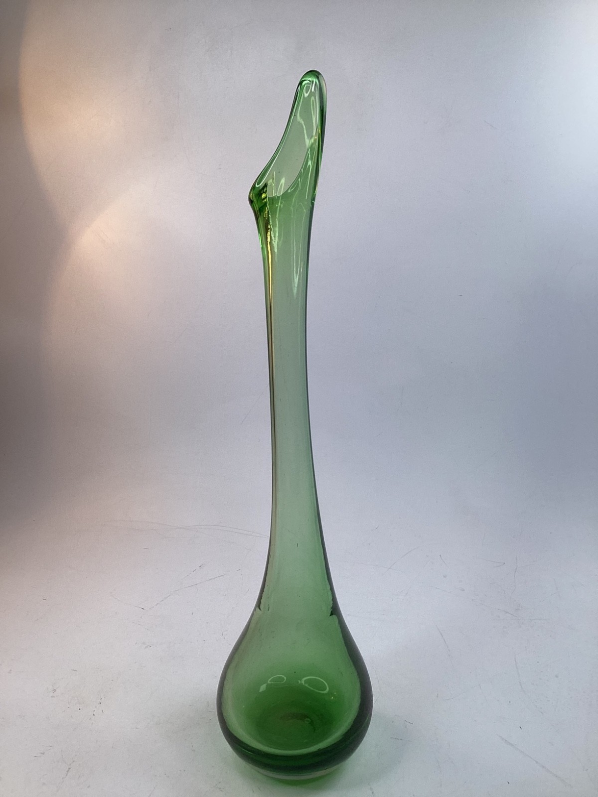 19” Vintage MCM Green Swung Glass Drape Vase Swung FREE SHIPPING