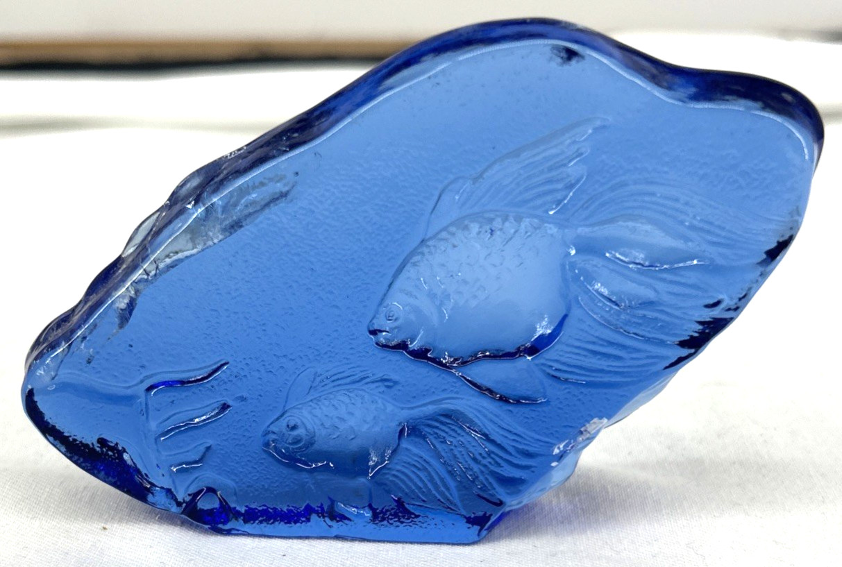 Fish Glass Paperweight Sculpture Underwater Cobalt Blue 4.75″ Unsigned
