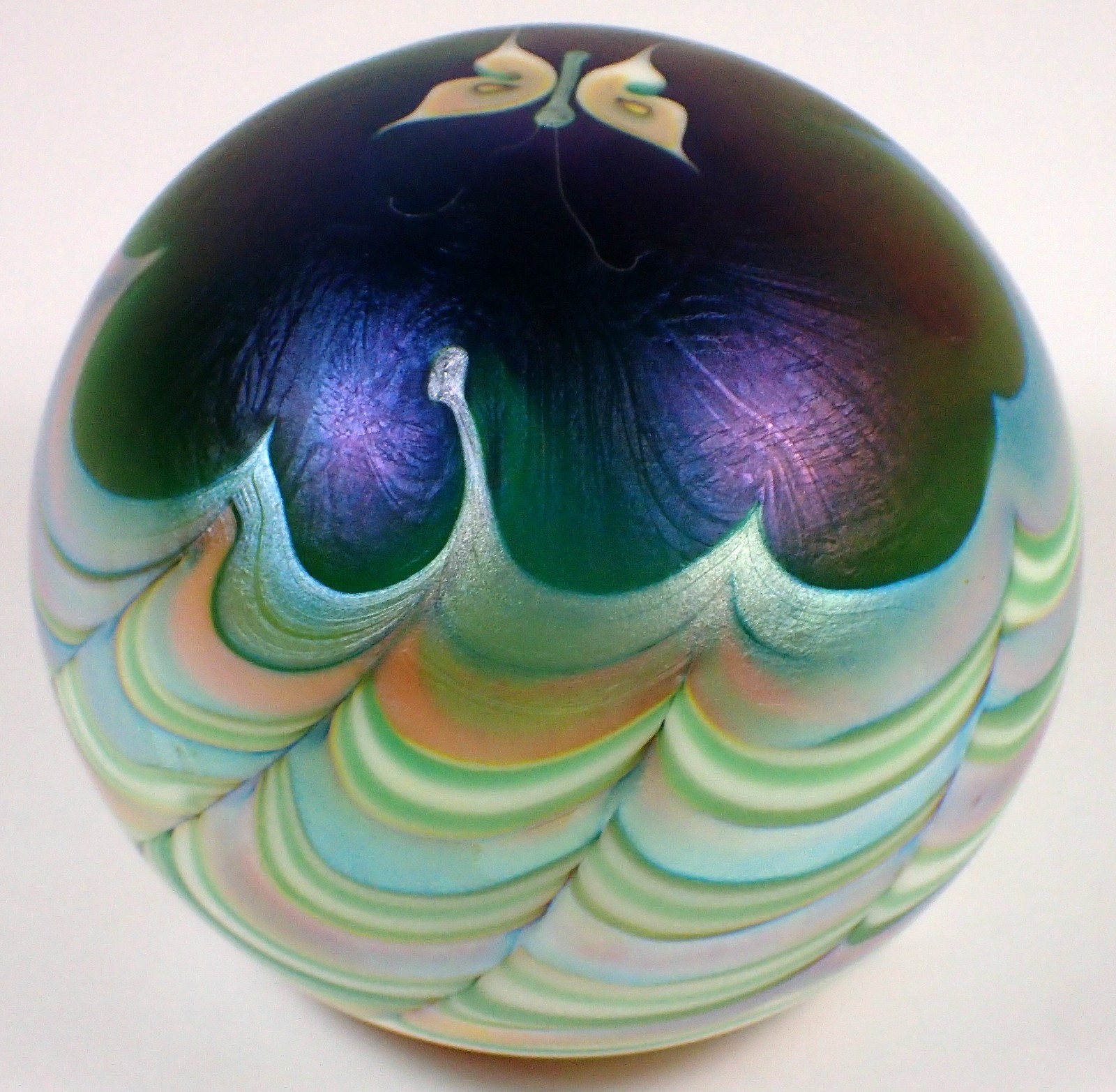 Vtg 1976 Lundberg Studios Signed BUTTERFLY Pulled Feather Aurene Paperweight