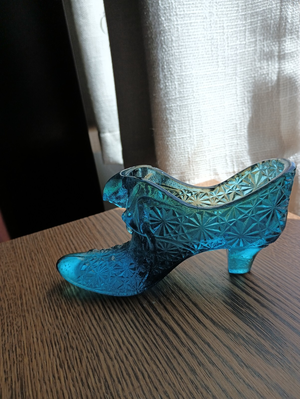 Fenton Glass Shoe/ Cathead, Turquoise Daisy Design, 5-1/2 inches long