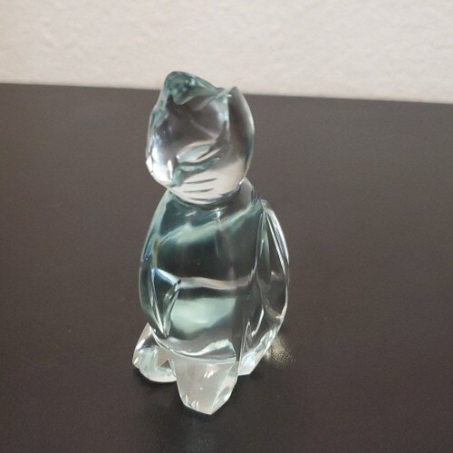 Grumpy Sad Cat Aqua Blue Cut Carved Art Glass Paperweight Figurine 3 Inch