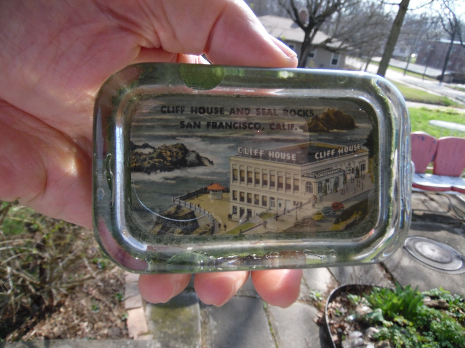 BRIGHT VINTAGE Glass Paperweight CLIFF HOUSE Restaurant San Francisco Souvenir