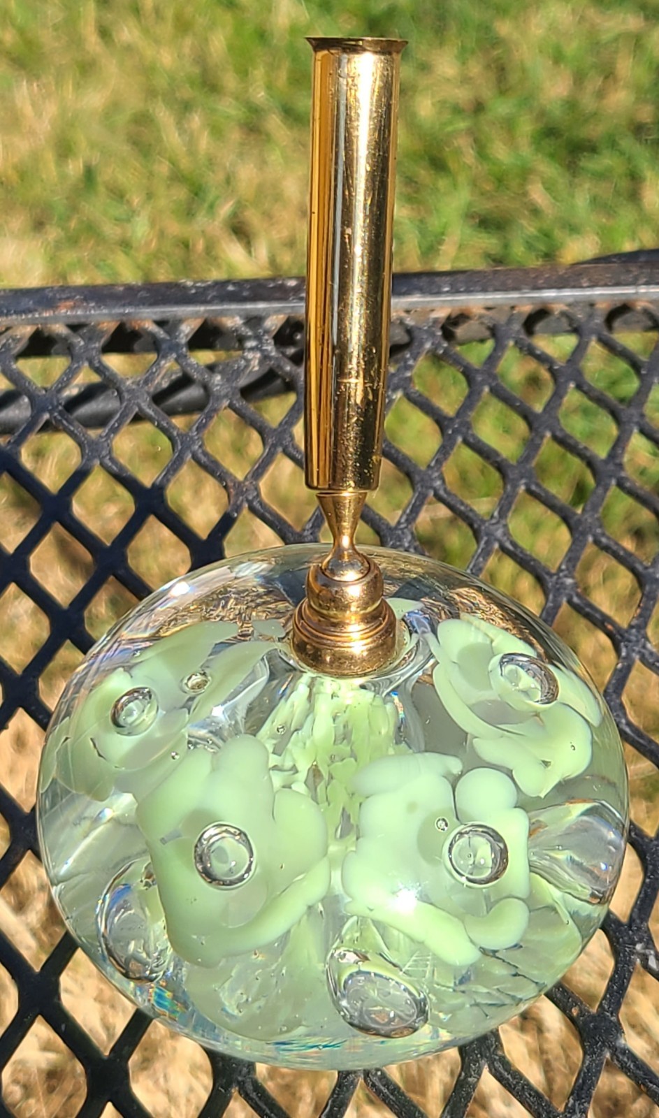 Vtg ST CLAIR Paperweight Pen Holder Yellow- Green Trumpet Flowers Cntrld Bubbles