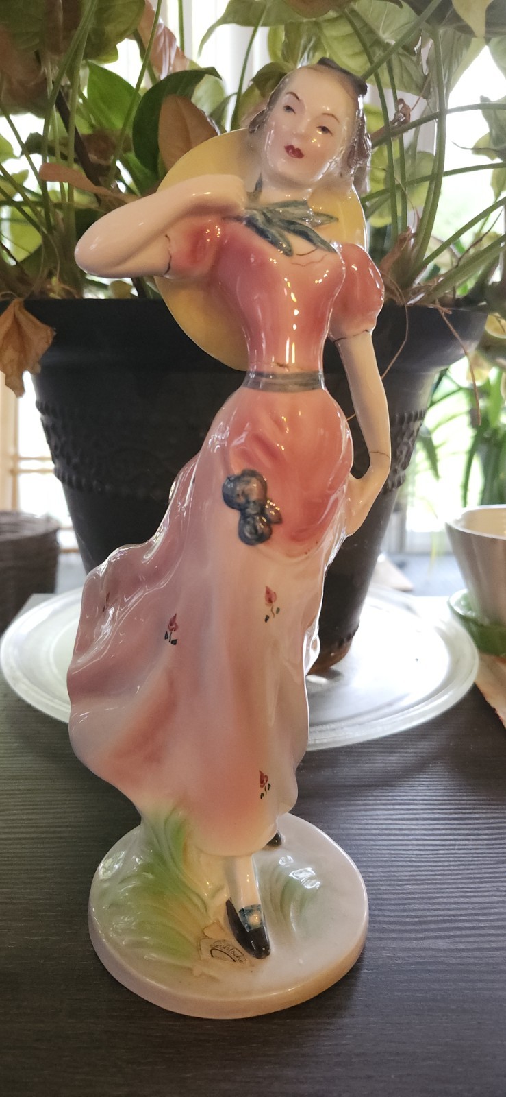 Goldscheider Everlast Hand Painted Fine China Woman Figurine 11in MPN 2582