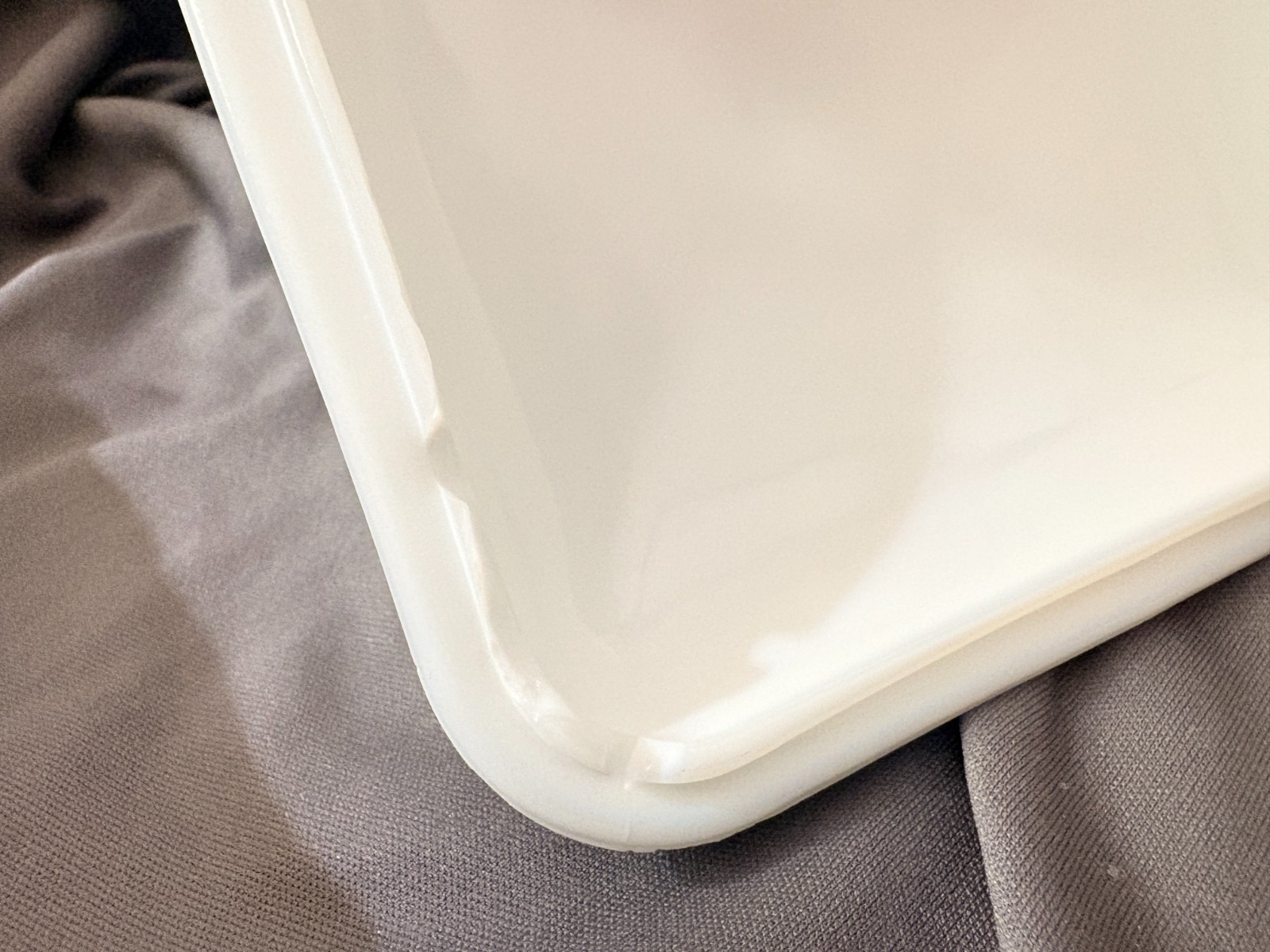 VTG Indiana Glass Company Milk Glass Honeycomb Bee Box w/ Legs Lid READ DESCRIPT