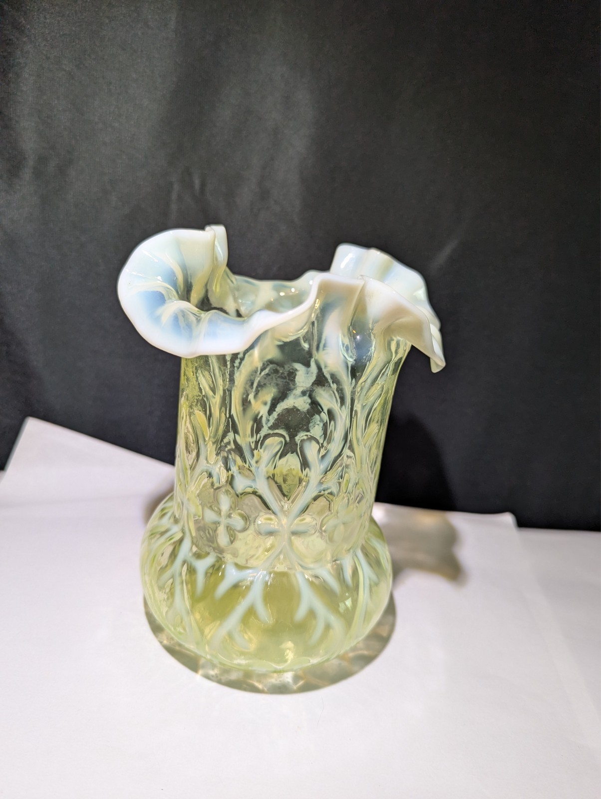 NORTHWOOD RUFFLE EDGE TOPAZ YELLOW VASELINE GLASS OPALESCENT SPANISH LACE VASE